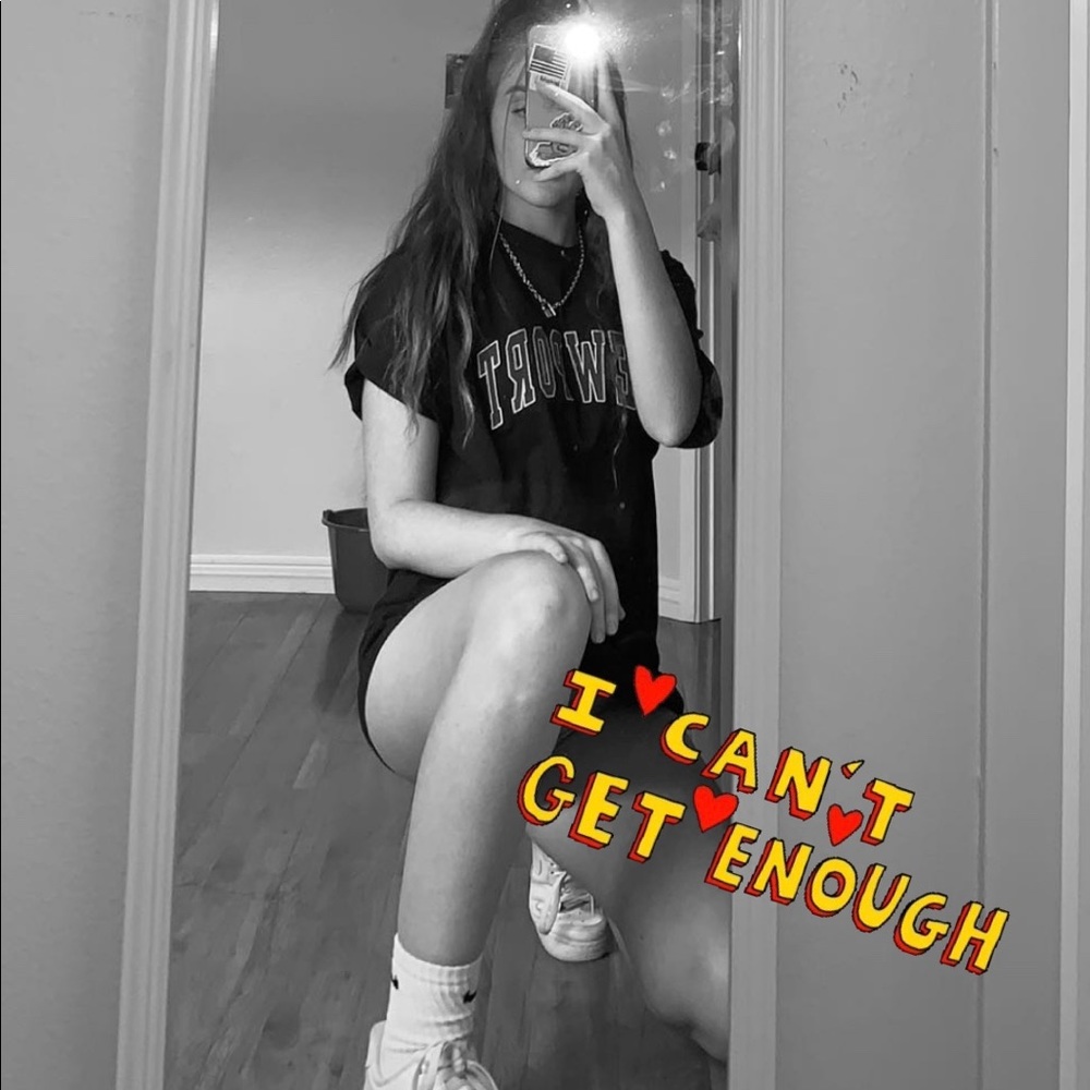 Meet your Posher, Olivia